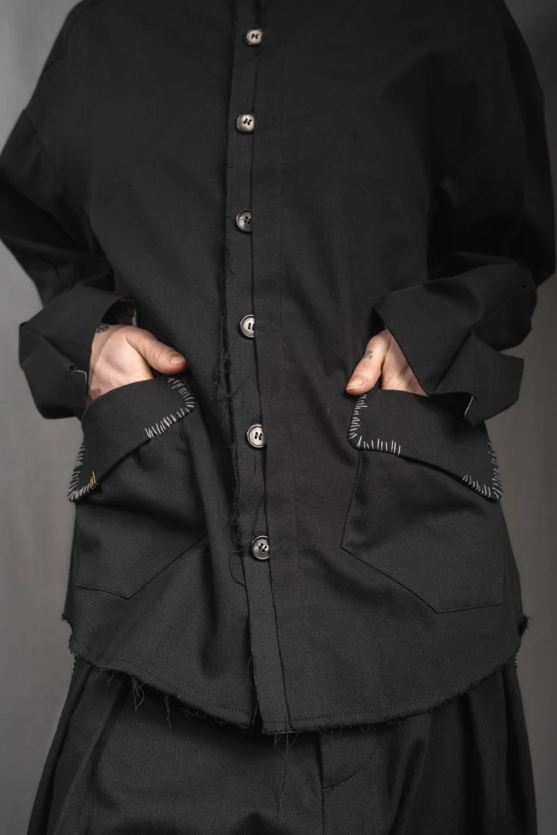 eigensinnig wien | KolQua | Schwarzer Baggy Pants Anzug aus leichter Baumwolle