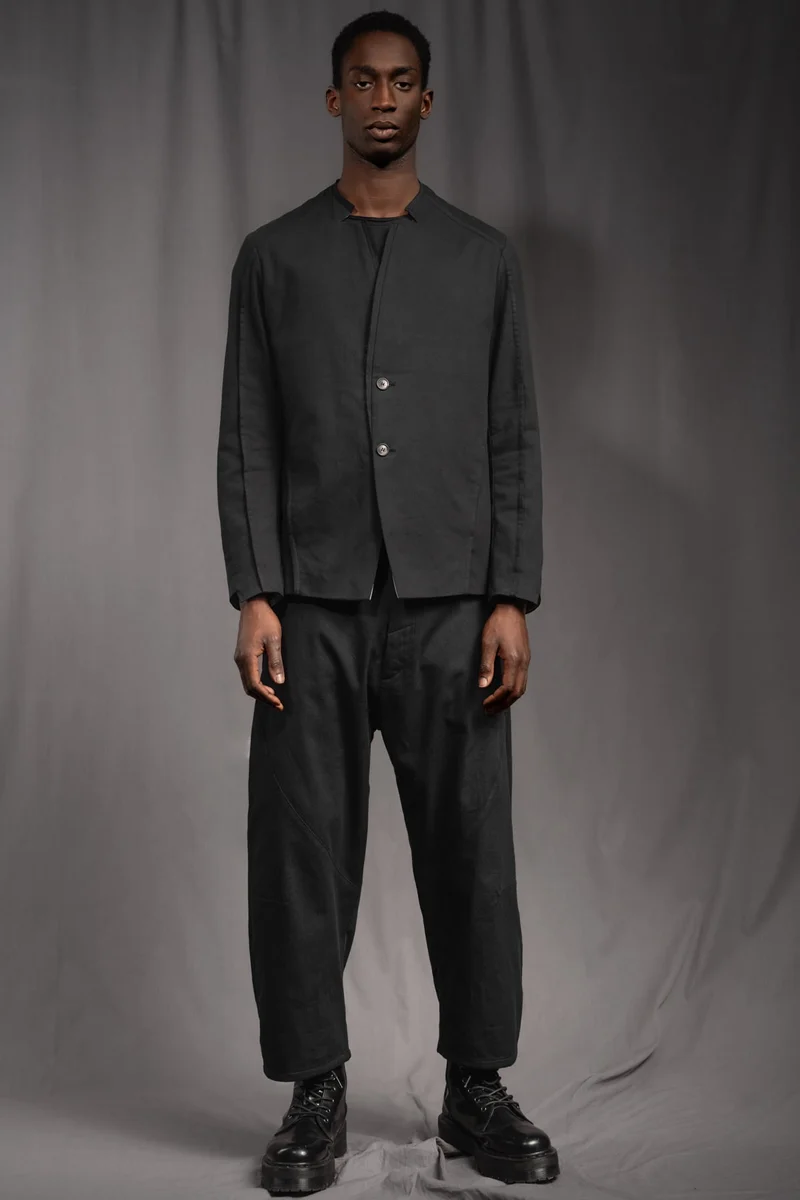eigensinnig wien | WalQua | Schwarzer Designer Herrenanzug aus Gabardine-Baumwolle