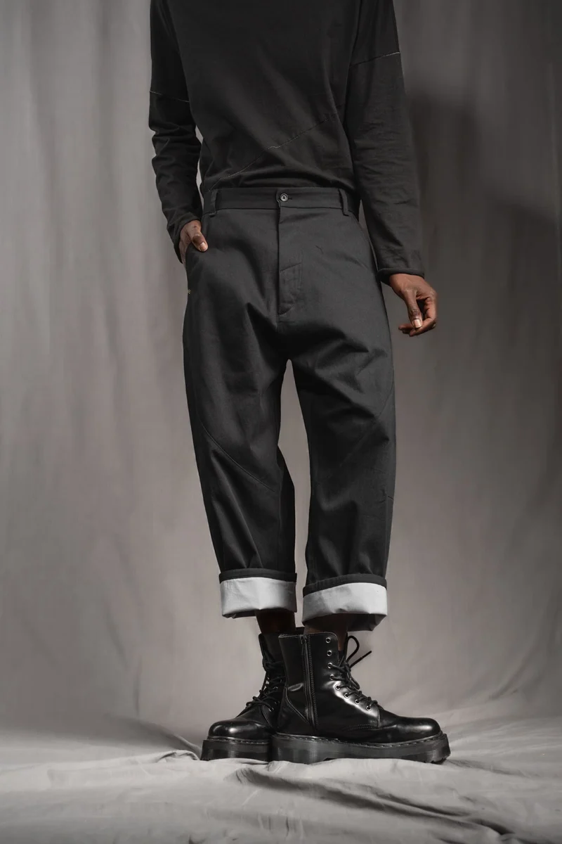 eigensinnig wien | WalQua | Schwarzer Designer Herrenanzug aus Gabardine-Baumwolle