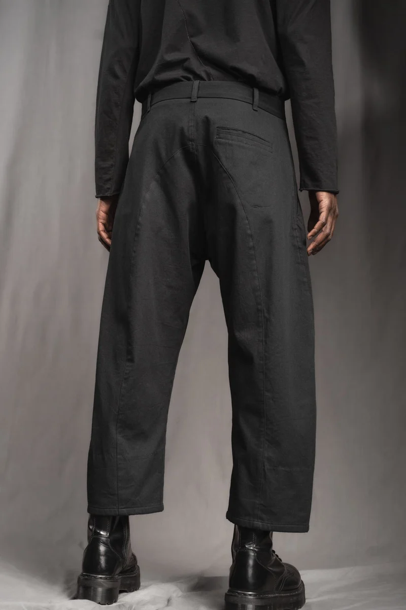 eigensinnig wien | WalQua | Schwarzer Designer Herrenanzug aus Gabardine-Baumwolle