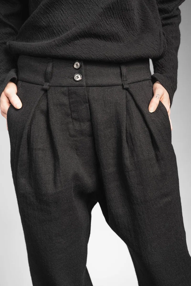 eigensinnig wien | Leontion | Extravagante, weite schwarze Damen Designerhose mit Bundfalten aus Wolle
