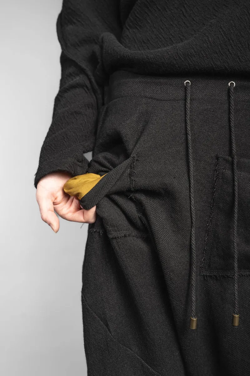 eigensinnig wien | Russell | Schwarze Designer Woll-Cropped Drop Crotch Pants