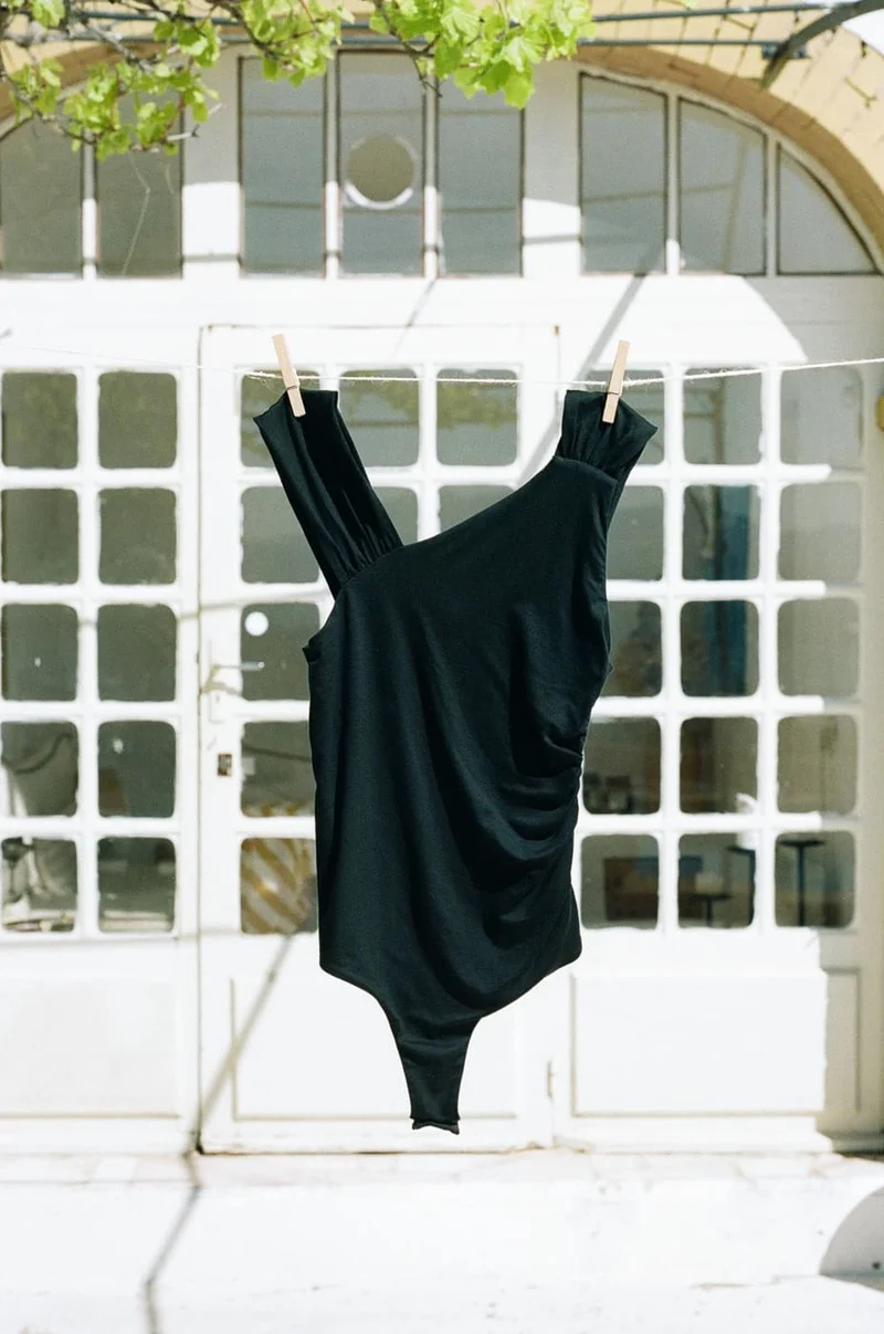 Weisser Body Nolana aus Tencel von Avani