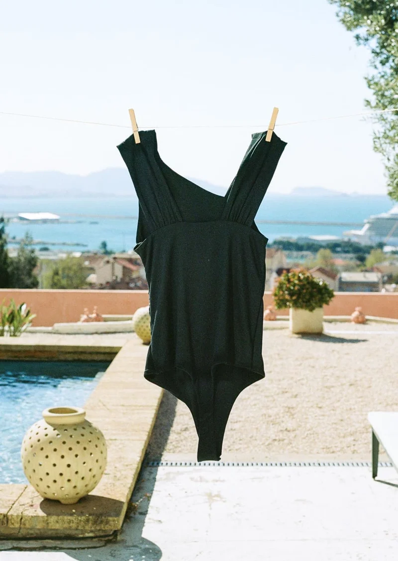 Weisser Body Nolana aus Tencel von Avani