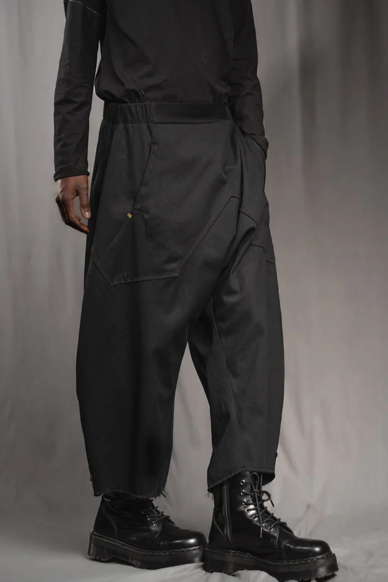 eigensinnig wien | Tuareg | Schwarze, leichte Designer Drop-Crotch Haremshose aus Baumwolle