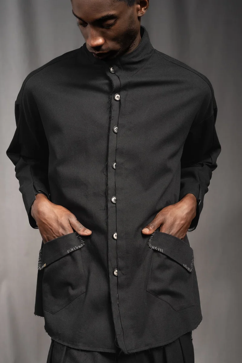 eigensinnig wien | Koloman | Schwarze, leichte Designer Hemdjacke aus Baumwolle