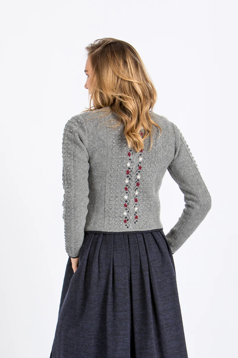 Fei scho schee Strickjacke grau/navy geblümt