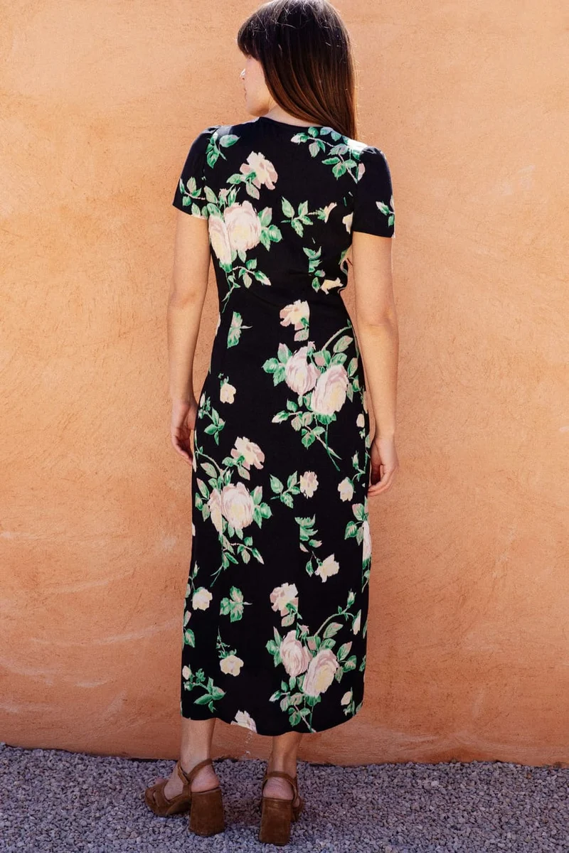 Schwarzes Kleid Saule aus Ecovero-Viskose von Avani