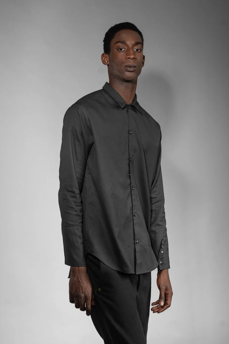eigensinnig wien | Gruen | Schwarzes Designer-Herrenhemd aus luxuriöser, italienischer Baumwolle