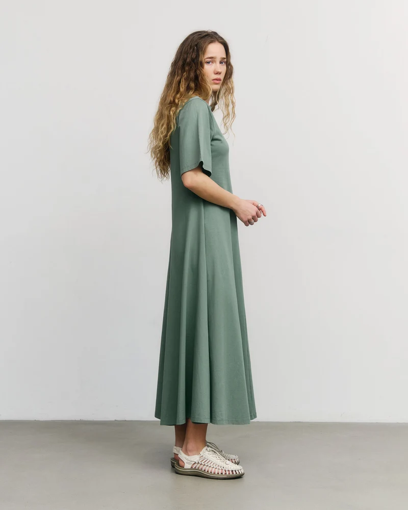 Hellgrünes Maxi Kleid aus 100% Bio-Baumwolle von Rotholz