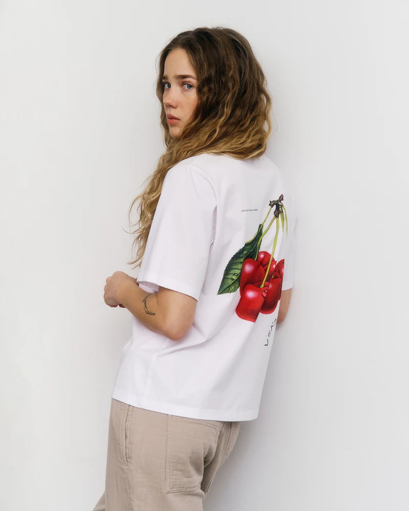 Weisses T-Shirt Cherry Print aus Bio-Baumwolle von Rotholz