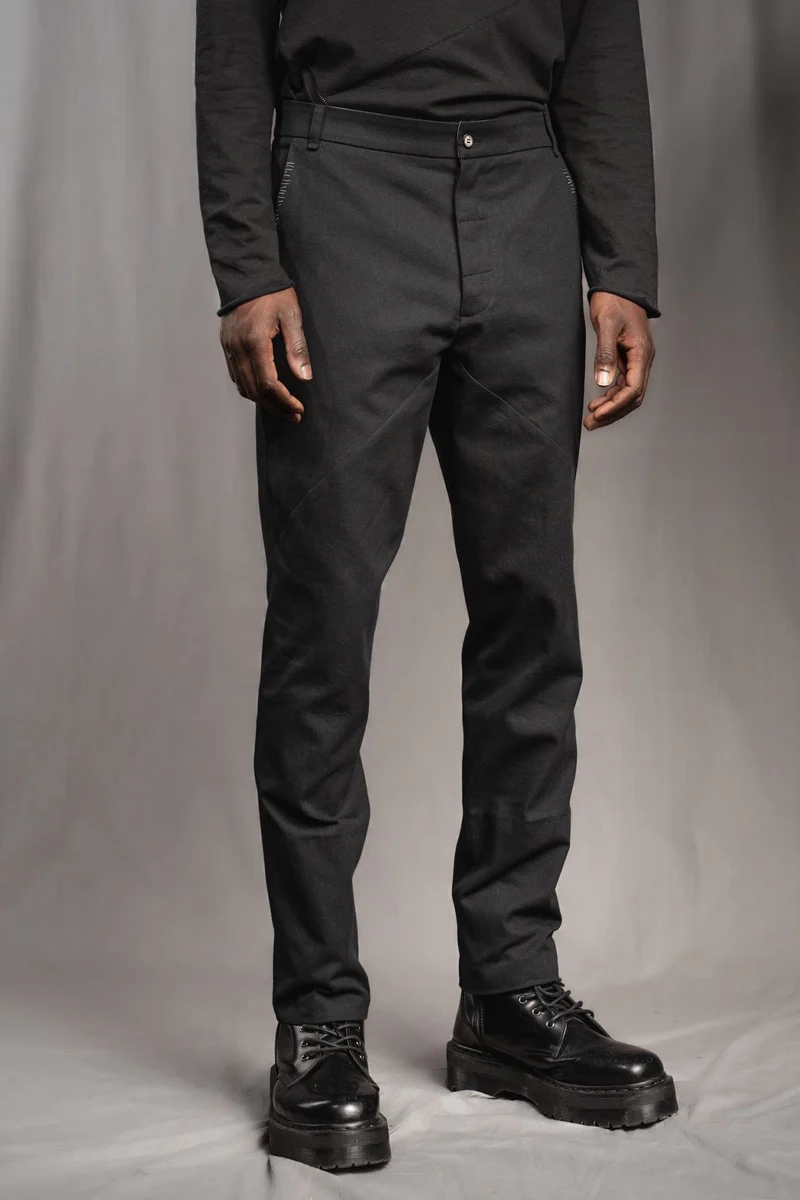eigensinnig wien | Eisler | Extravagante, schwarze Herren Slim-Fit Designerhose aus leichter Baumwolle