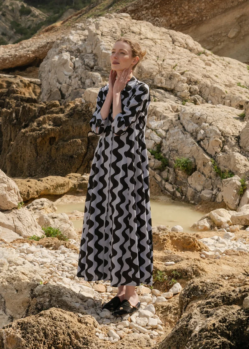 Kleid Cilla im Lavender Vibe Block Print von Komana