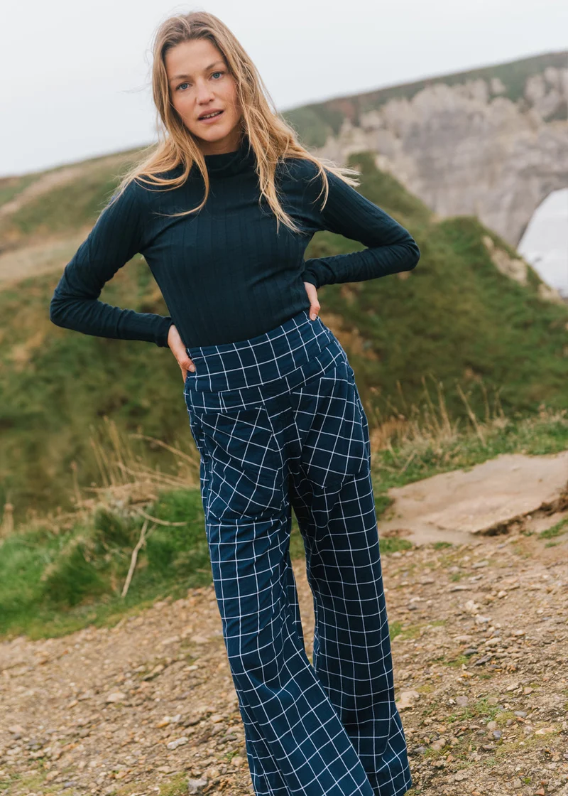 Hose Geena Organic Cotton Blue Check von Komana