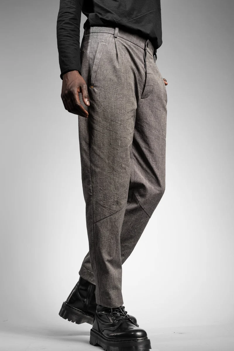 eigensinnig wien | Meinong | Graue Herren Designerhose mit Bundfalten aus japanischer Baumwolle