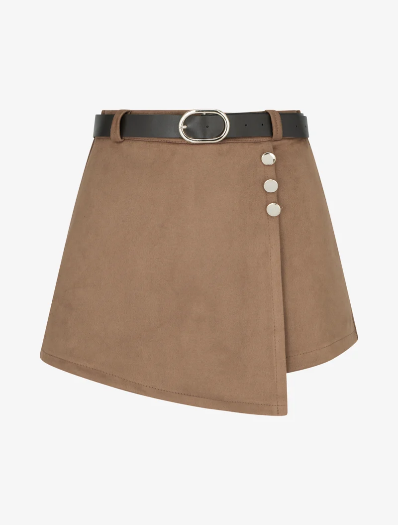 Wildleder-Shortsrock mit dekorativen Knöpfen - Kamel
