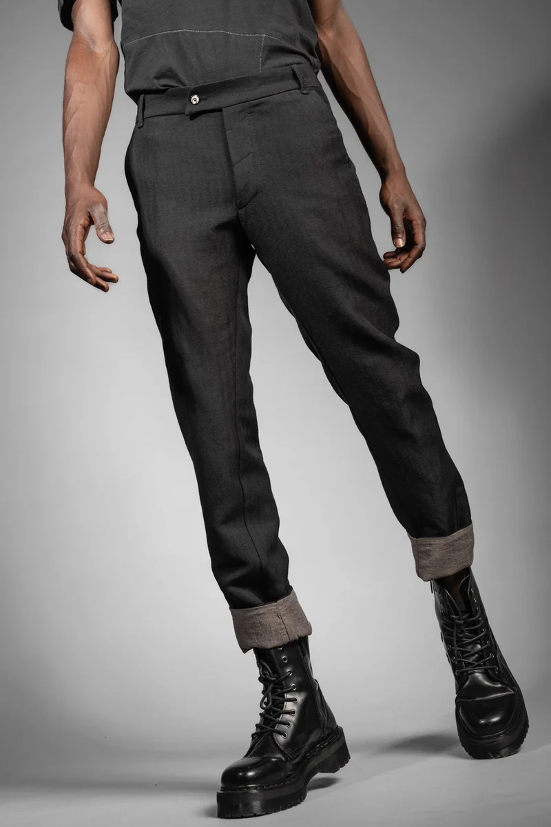 eigensinnig wien | Egger | Schwarze Designer Herren Streifen-Hose aus japanischem Wolle-Leinen-Mix