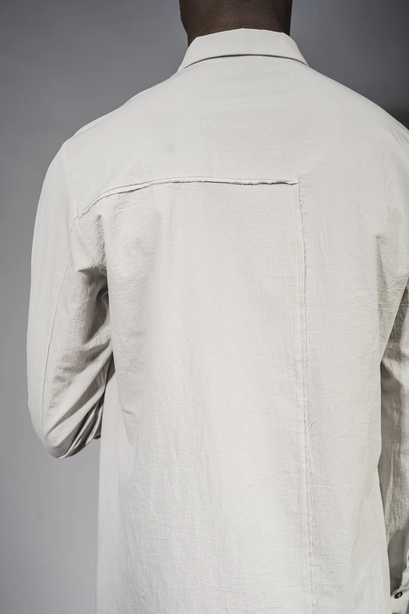 eigensinnig wien | Wittgenstein | Graues Herren Designerhemd mit unkonventionellem Kragen aus japanischer Baumwolle