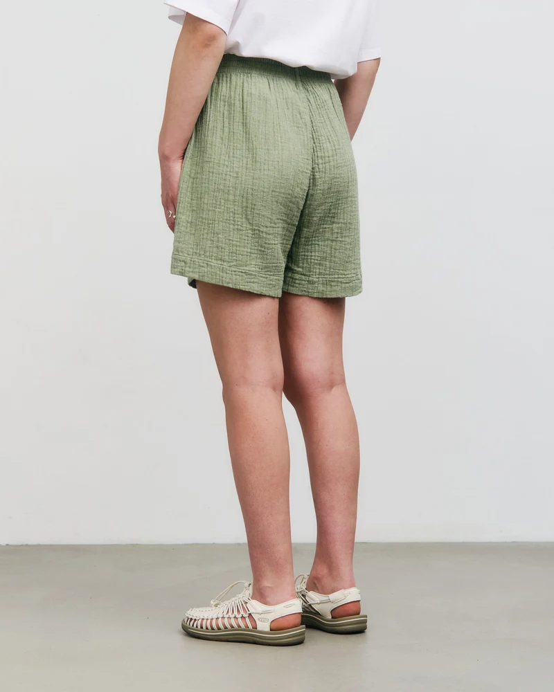 Grüne Musselin Shorts aus Bio-Baumwolle von Rotholz