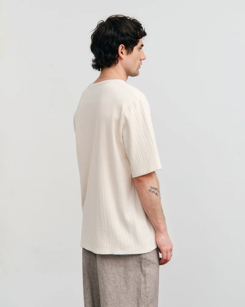 Beiges geripptes T-Shirt aus Bio-Baumwolle von Rotholz