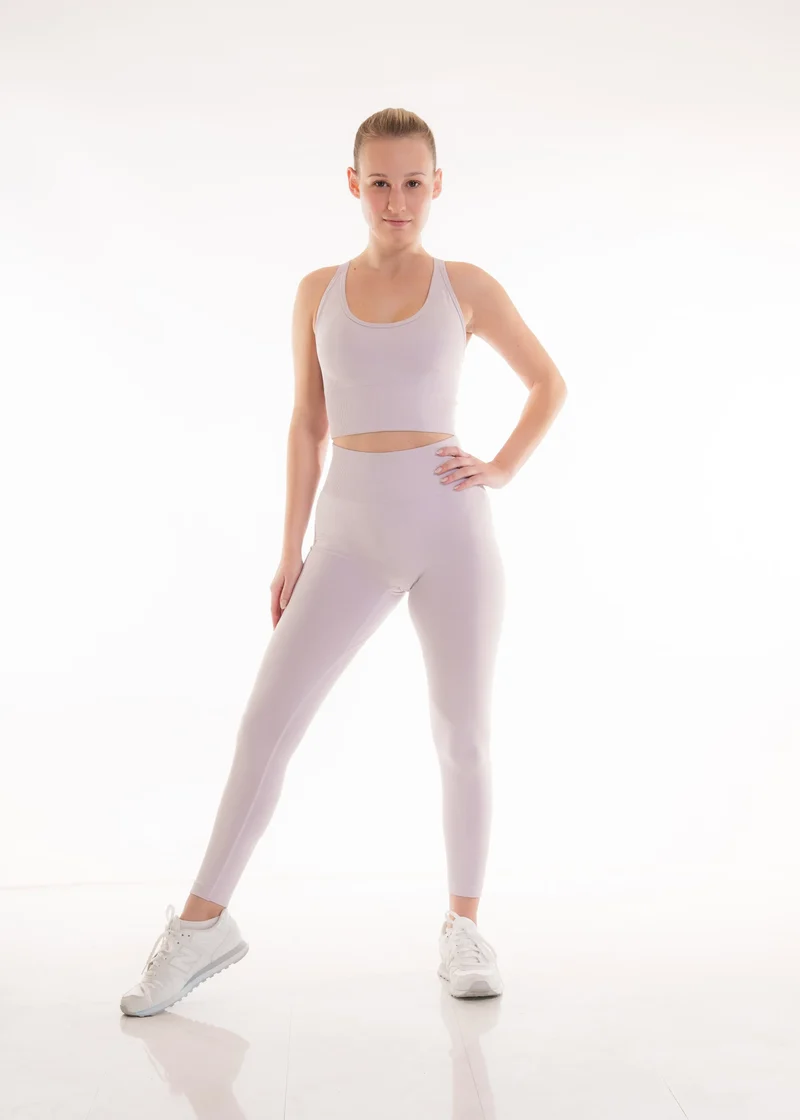 Lila Top Zeyla Seamless aus recyceltem Polyester von Nivays