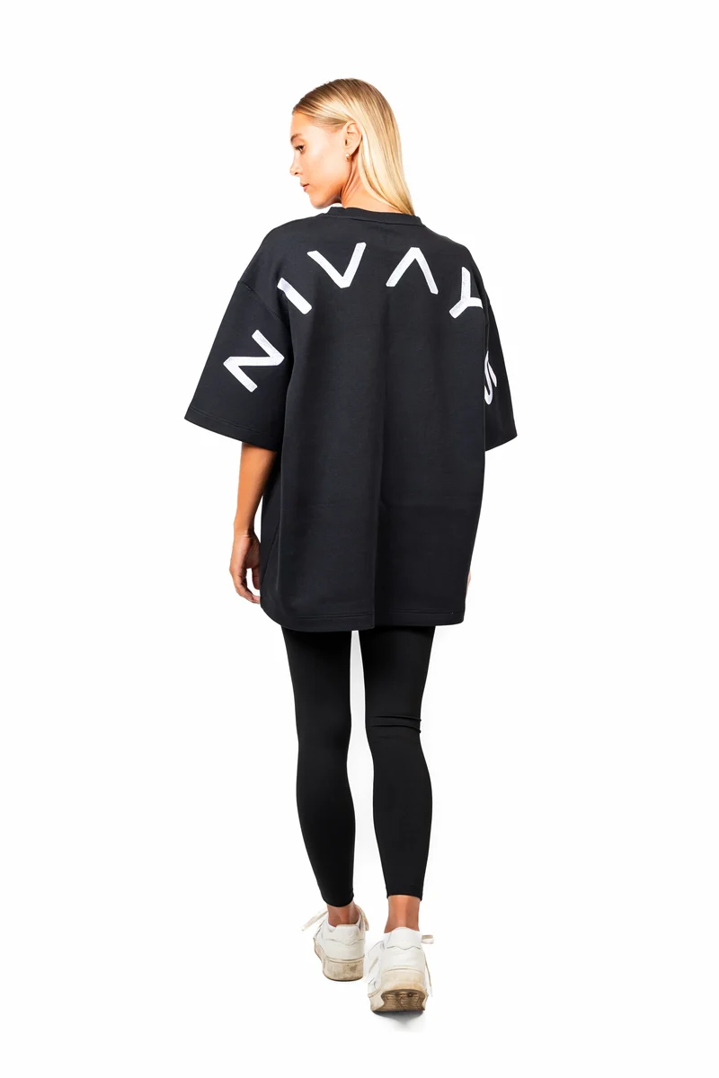 Schwarzes Shirts Gravity Oversized Signature aus Baumwolle von Nivays