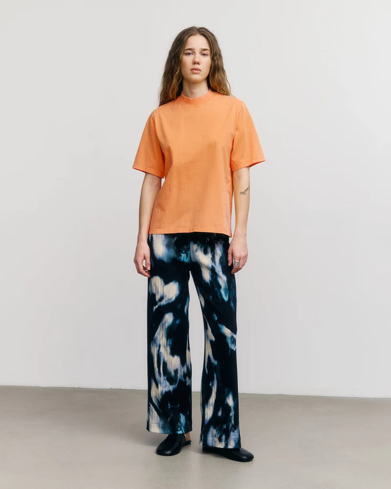 Oranges T-Shirt aus 100% Baumwolle von Rotholz