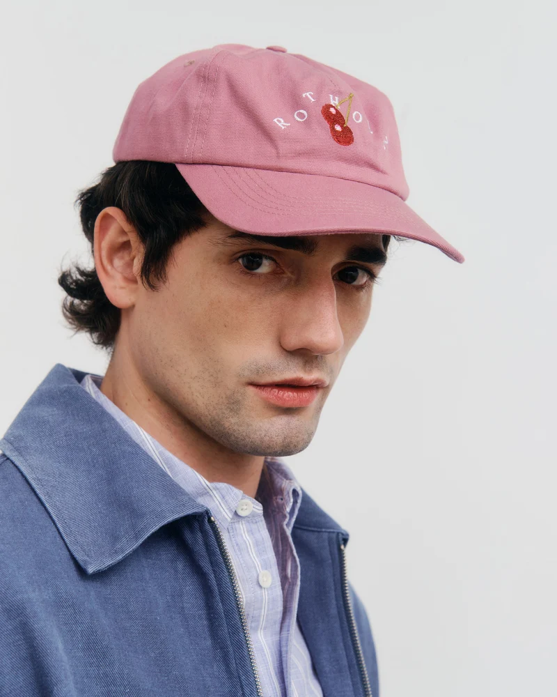 Pinke Cap Floppy Cherry Logo aus Bio-Baumwolle von Rotholz