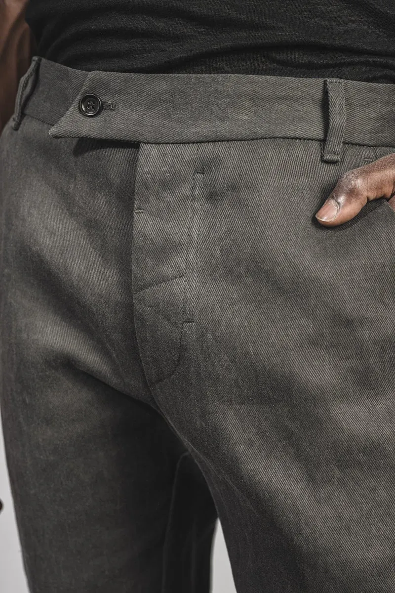eigensinnig wien | Egger | Außergewöhnliche Designer-Jeans für Herren in Moosgrau