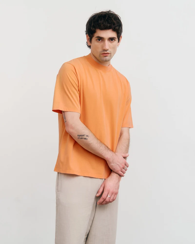 Oranges T-Shirt aus 100% Bio-Baumwolle von Rotholz