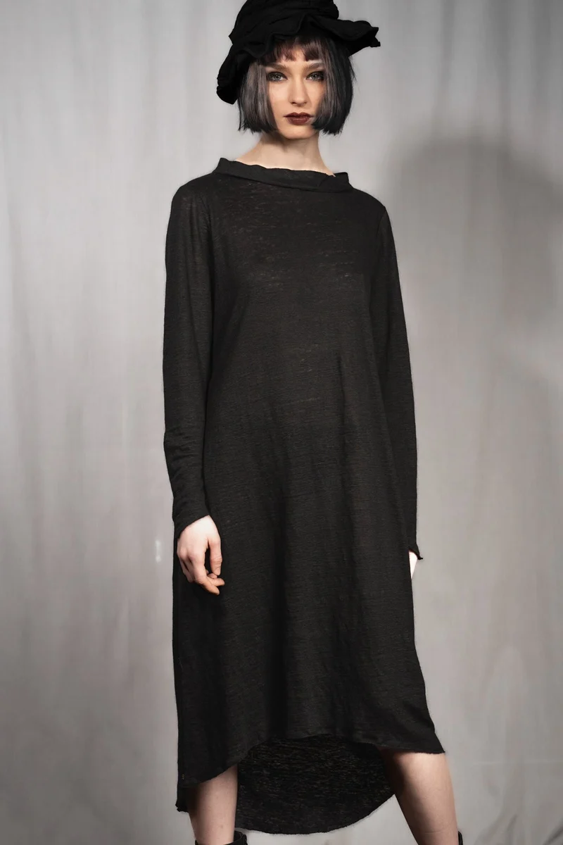 eigensinnig wien | Davis | Exklusives, schwarzes Designer Leinenkleid aus Feinstrick