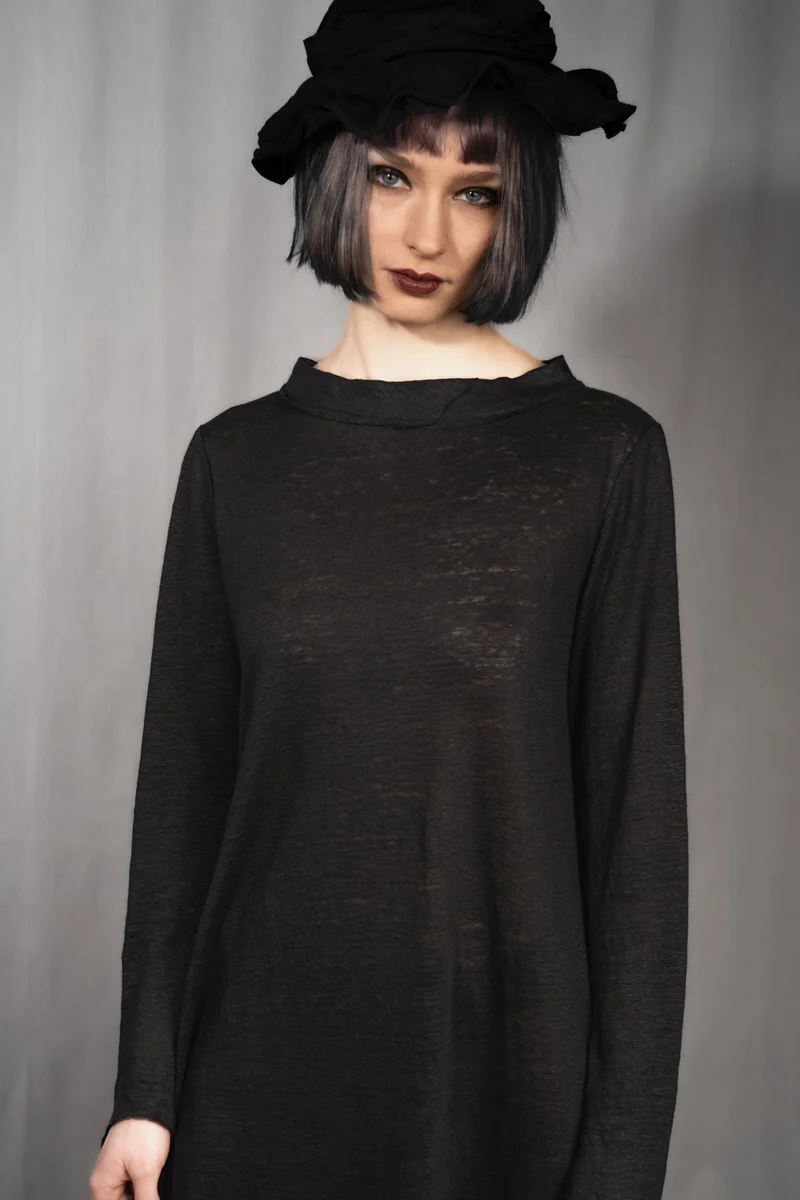 eigensinnig wien | Davis | Exklusives, schwarzes Designer Leinenkleid aus Feinstrick