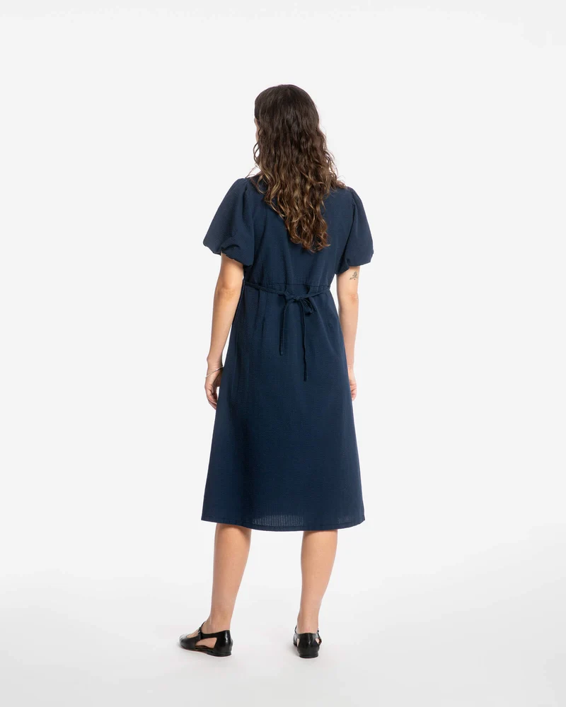 Dunkelblaues Kleid V-Neck aus 100% Bio-Baumwolle von Matona