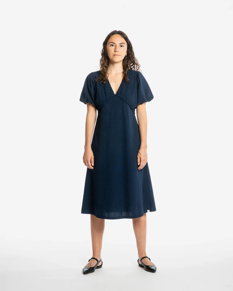 Dunkelblaues Kleid V-Neck aus 100% Bio-Baumwolle von Matona