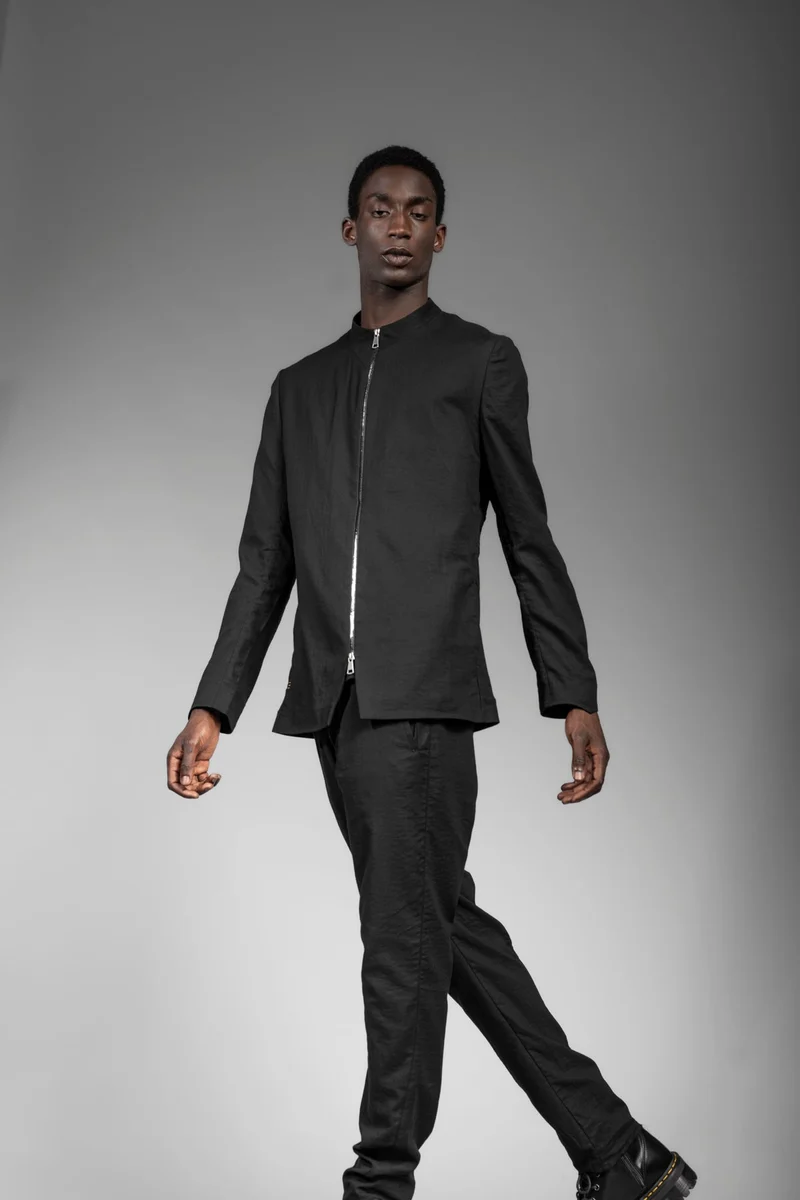 eigensinnig wien | Husserl | Schwarze Herren Designer Bikerjacke aus leichter Baumwolle