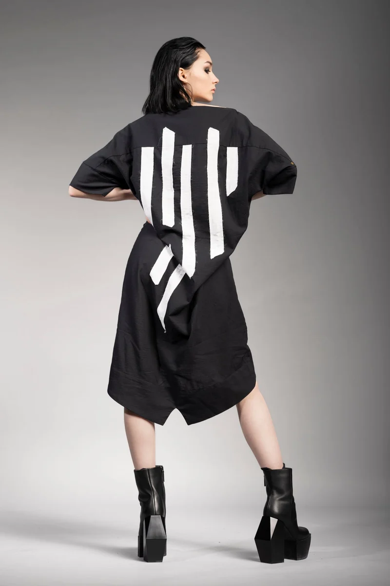eigensinnig wien | Siouxsie | Extravagantes Grunge Kleid in Schwarz