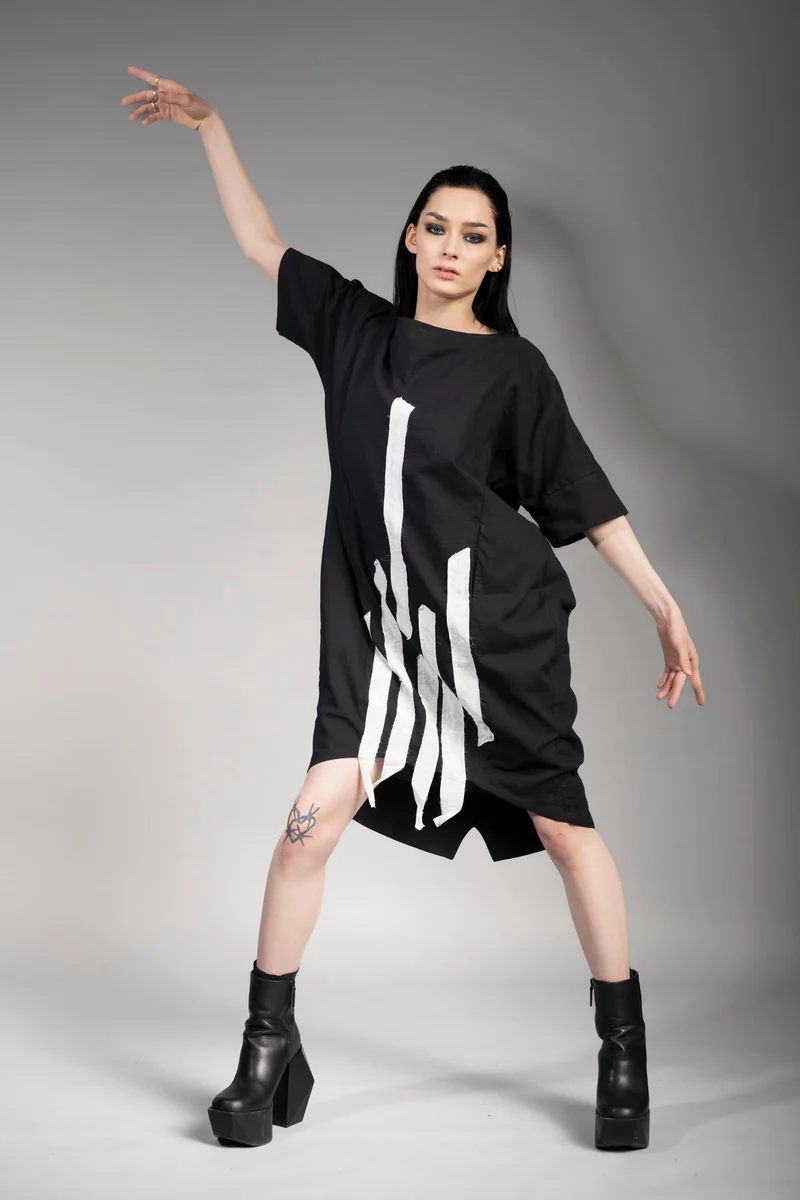 eigensinnig wien | Siouxsie | Extravagantes Grunge Kleid in Schwarz