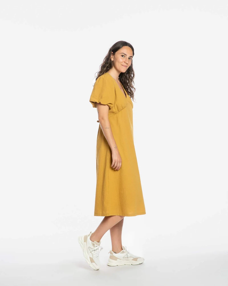Dunkelgelbes Kleid V-Neck aus 100% Bio-Baumwolle von Matona