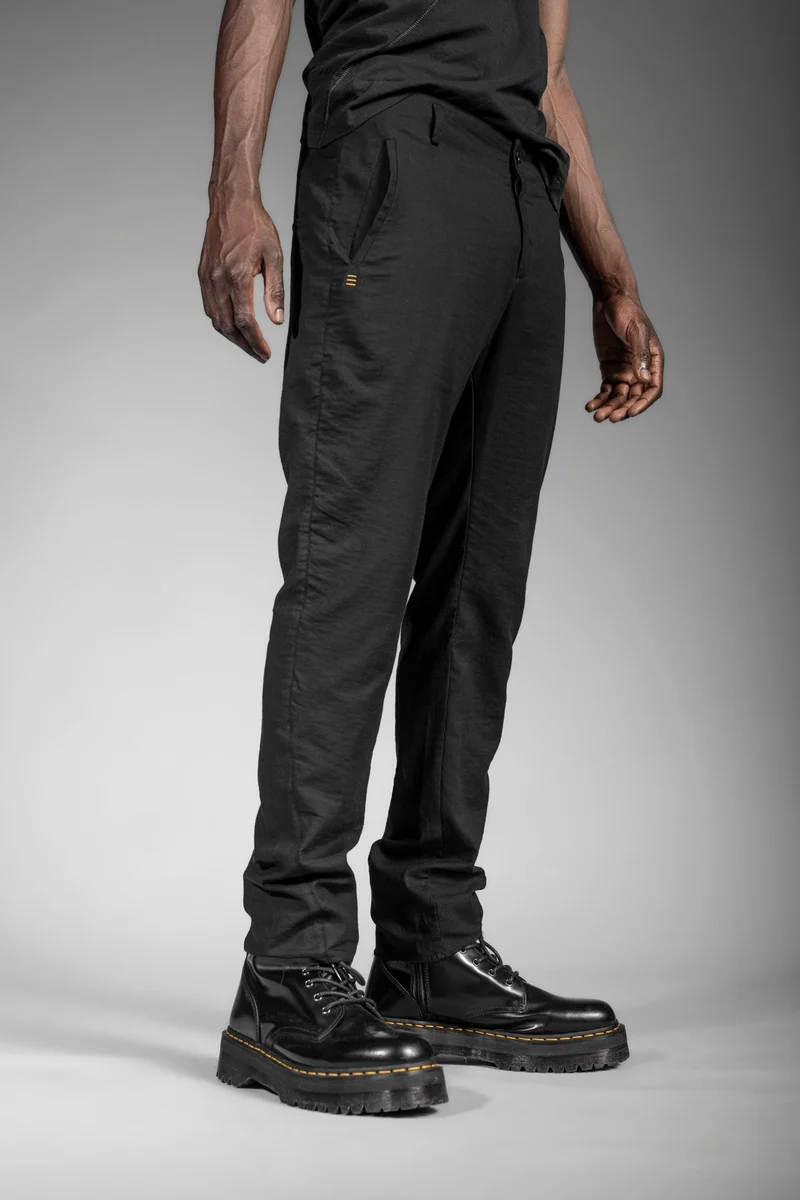 eigensinnig wien | Gropius | Leichte Designer Chino Hose für Herren in Schwarz