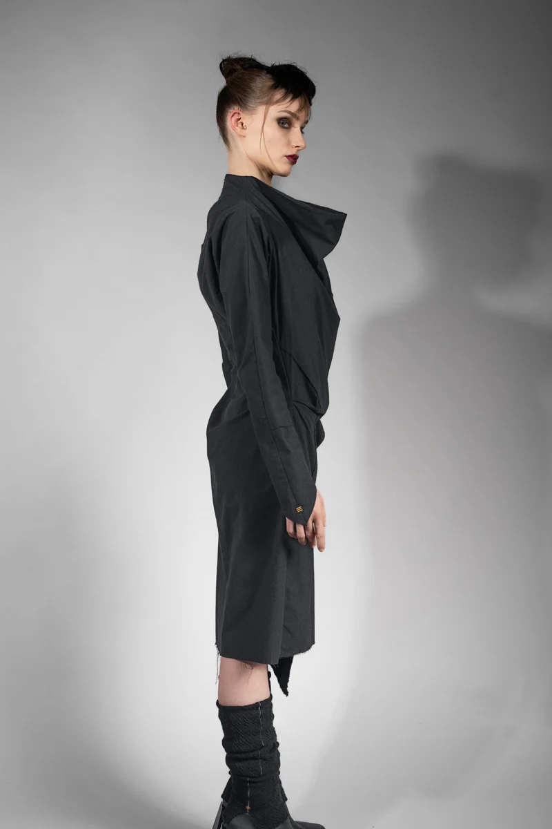 eigensinnig wien | Charleston | Asymmetrisches, schwarzes Kleid in außergewöhnlichem Design aus Seide