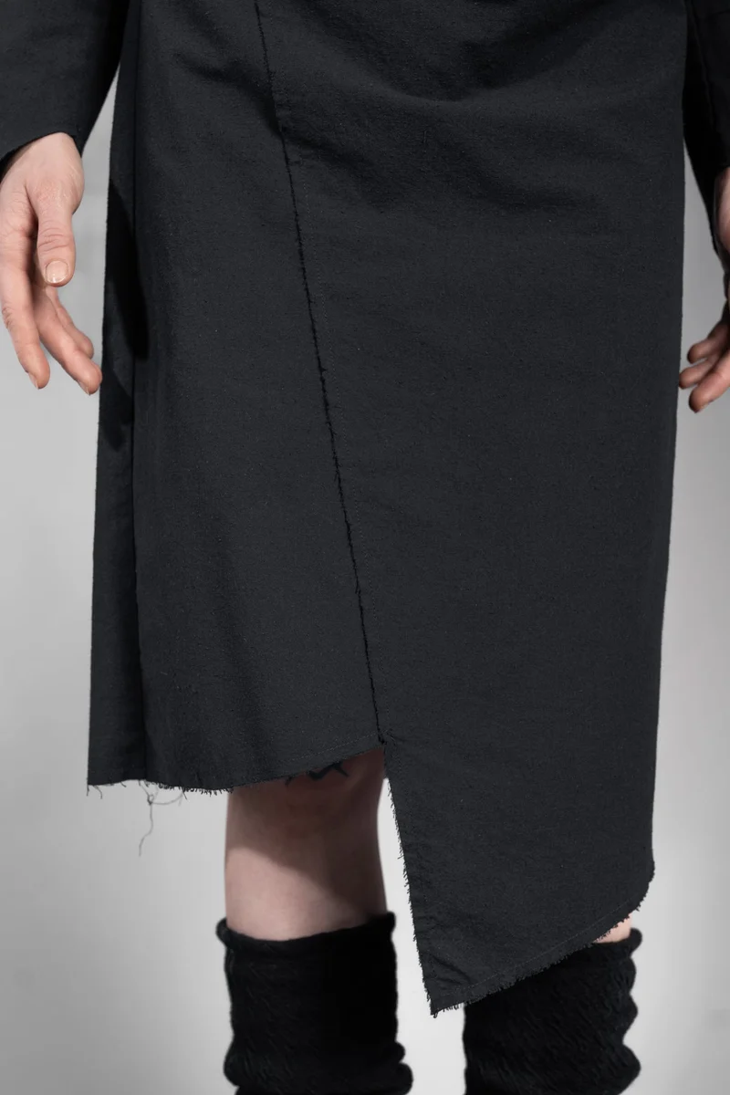 eigensinnig wien | Charleston | Asymmetrisches, schwarzes Kleid in außergewöhnlichem Design aus Seide
