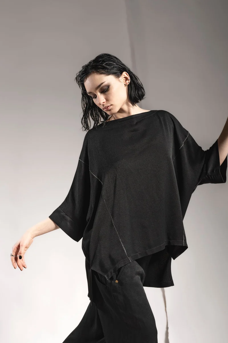 eigensinnig wien | Rosa | Oversize Designer T-Shirt für Damen in Schwarz