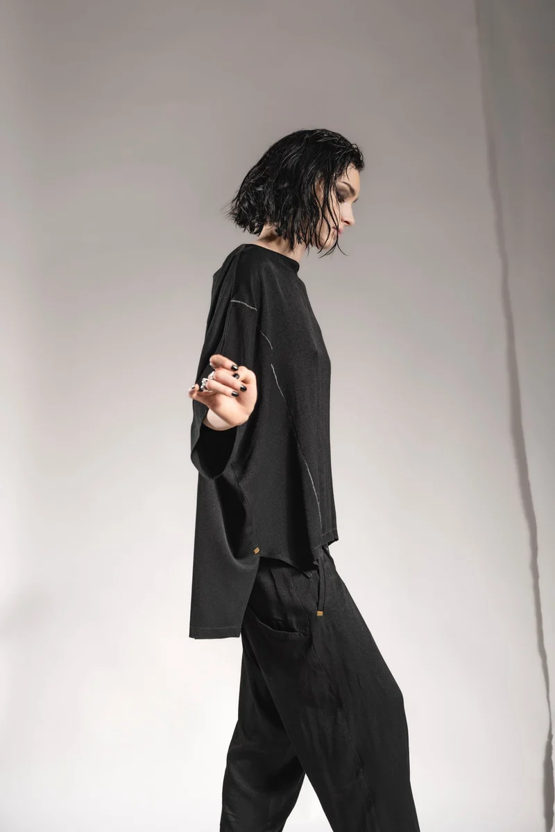 eigensinnig wien | Rosa | Oversize Designer T-Shirt für Damen in Schwarz