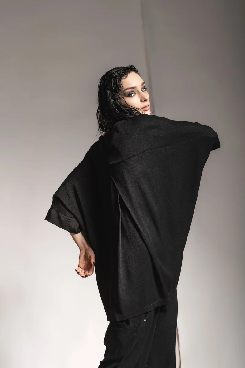 eigensinnig wien | Rosa | Oversize Designer T-Shirt für Damen in Schwarz