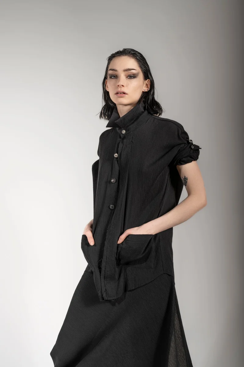 eigensinnig wien | Thoreau | Exklusives Designer Seiden-Shacket in Schwarz