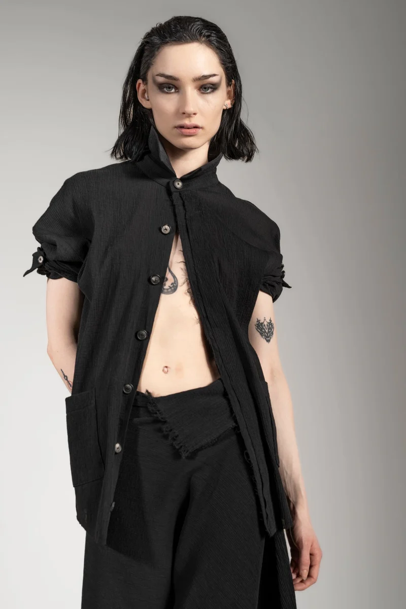 eigensinnig wien | Thoreau | Exklusives Designer Seiden-Shacket in Schwarz