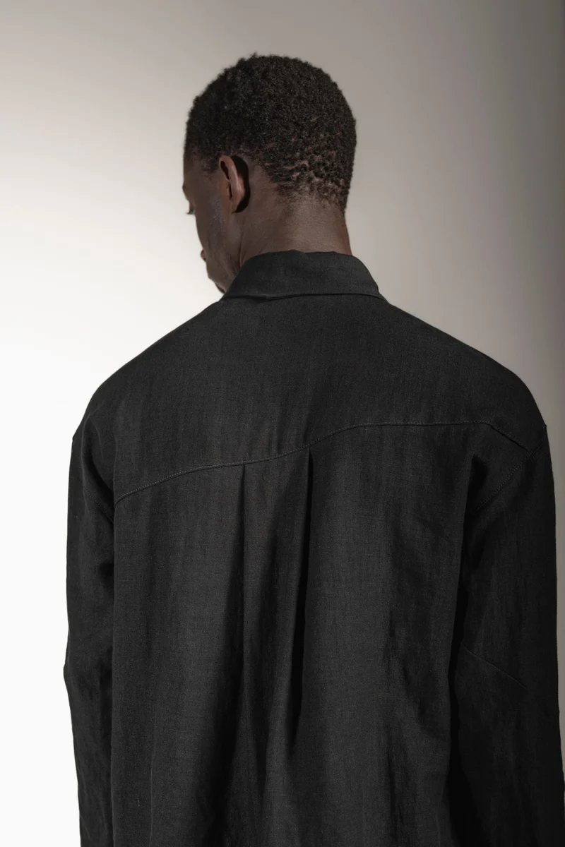 eigensinnig wien | Thoreau | Designer Leinen Overshirt in Schwarz