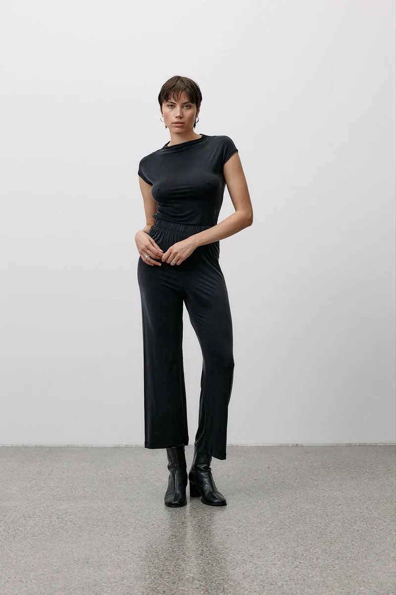 Cupro Cap Sleeve - graphite - von Moya Kala