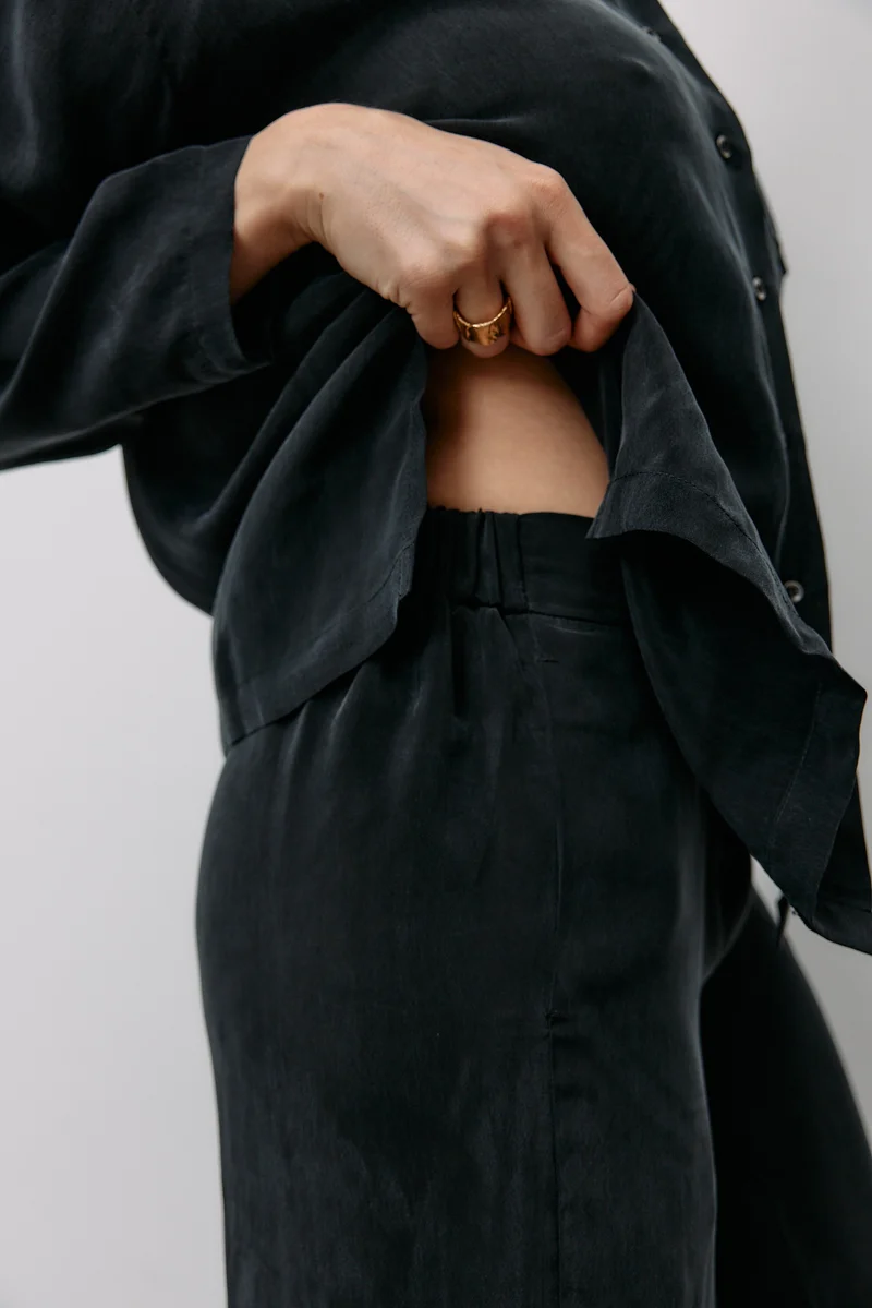 Woven Cupro Leisure Pants - graphite