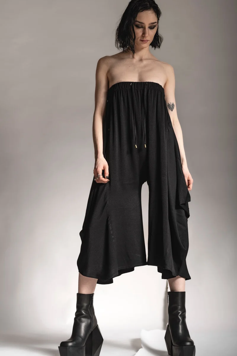 eigensinnig wien | Averroes | Eleganter Hosenrock in Schwarz